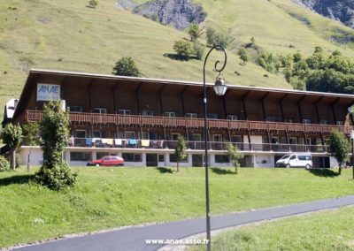 Vue sur le chalet de l'Anaé à Saint-Sorlin d'Arves pendant l'été