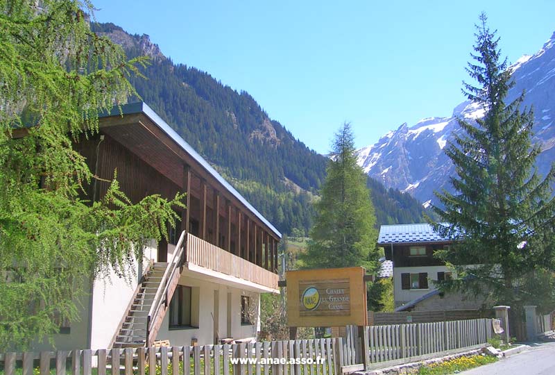 Entrée du chalet Anaé à Pralognan-la-Vanoise