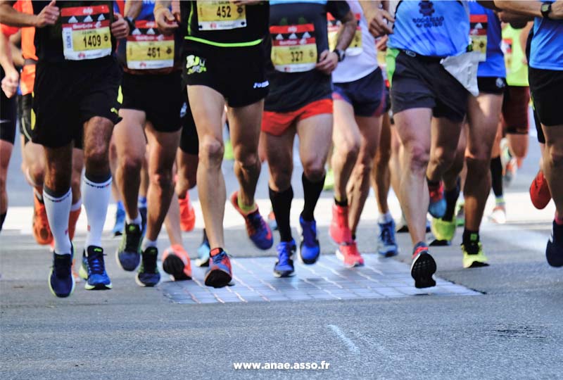 Stage club de triathlon. Groupe de coureurs. Séjour sportif Anaé vacances