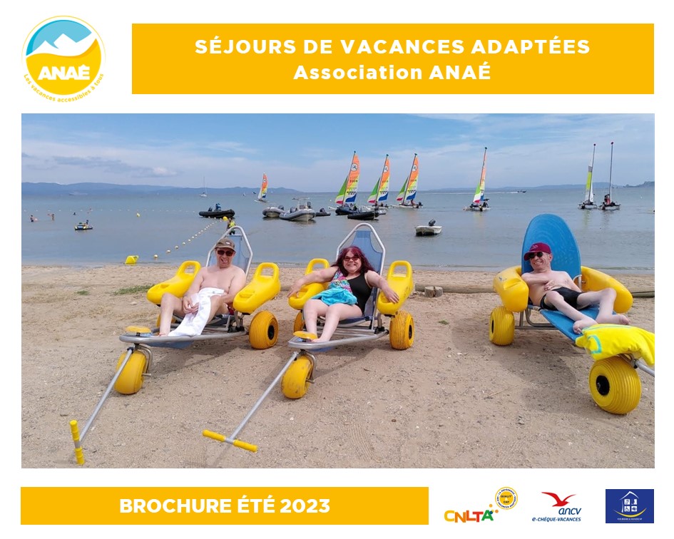Couverture brochure des séjours de vacances adaptées été 2023 de l'association Anaé