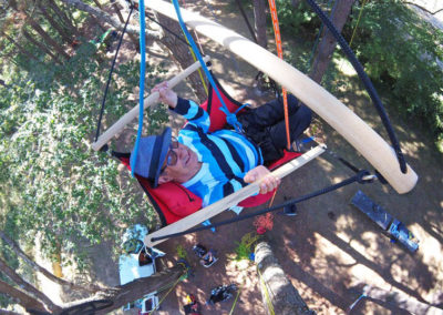 Activité adaptée PMR grimpe dans les arbres au centre de vacances Anaé de Piriac en Loire Atlantique