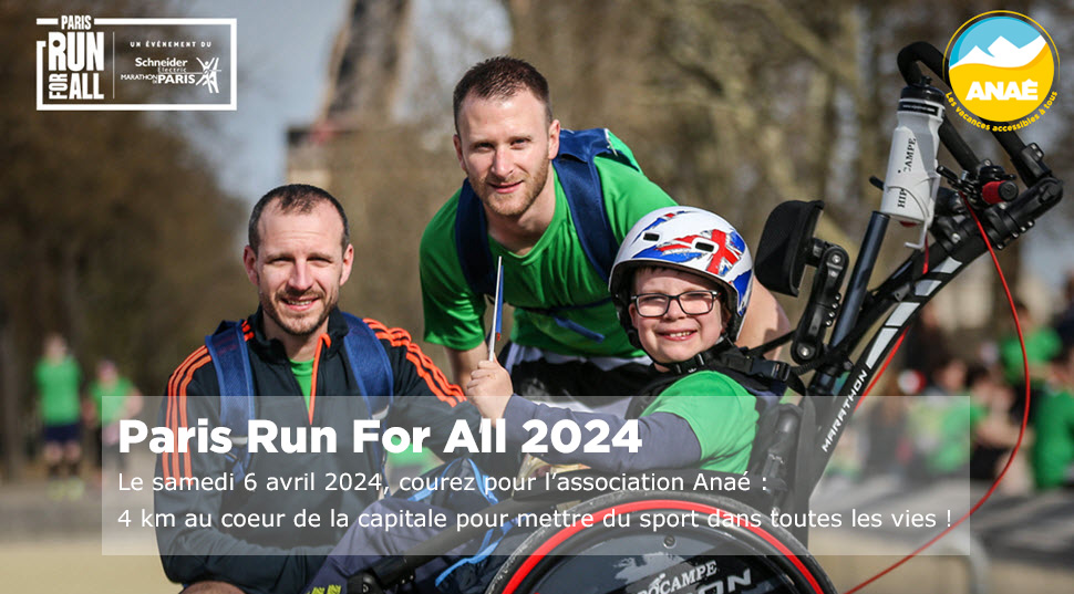 Paris Run For All 2024. Course inclusive au profit de l'association Anaé Vacances. Deux hommes participent au marathon avec un enfant en fauteuil roulant.
